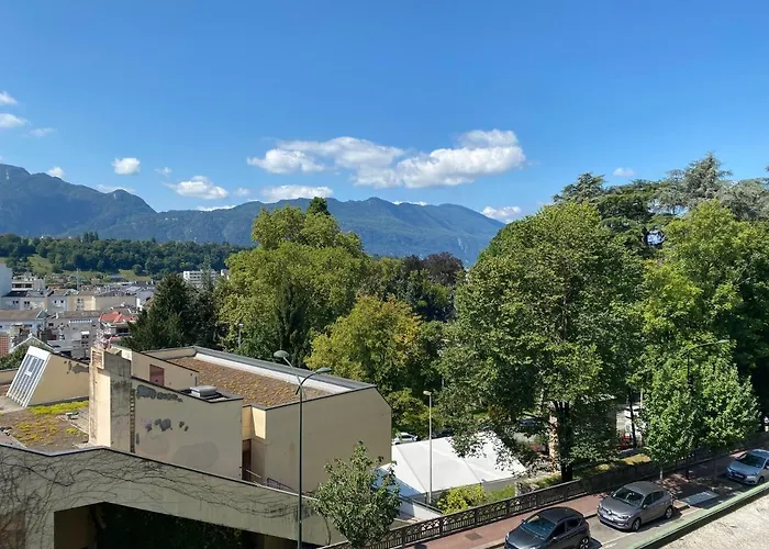 Studio Meuble En Centre Ville Avec Vue Sur La Dent Du Chat